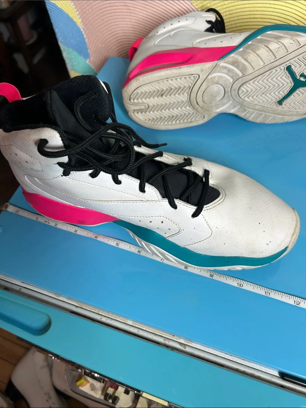 Mens Air Jordan lift off White High-Top with Teal & Pink Accents sz 10